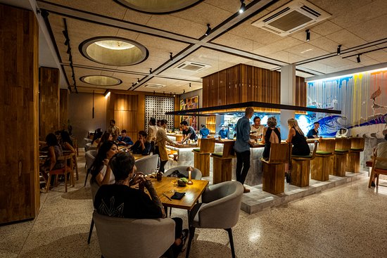 Uni Restaurant & Bar